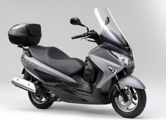 ราคา รถมอเตอร์ไซค์ Suzuki Burgman 2025 มาพร้อมกัน 4 รุ่นย่อย