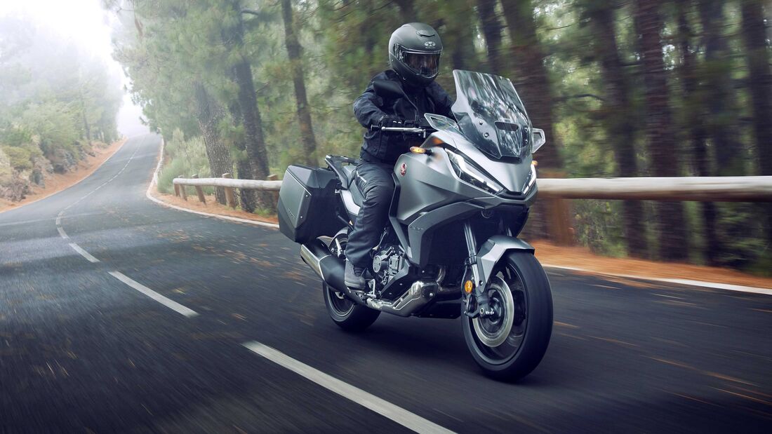 Honda Nt1100 2025 เพิ่มฟีเจอร์และอุปกรณ์ตกแต่งติดตั้งจากโรงงาน