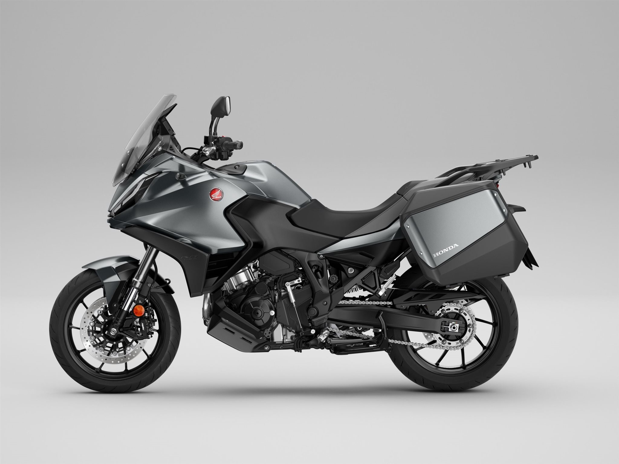 Honda Nt1100 2025 พาลูกค้า เปิดประสบการณ์ขับขี่สุดเอ็กซ์คลูซีฟ