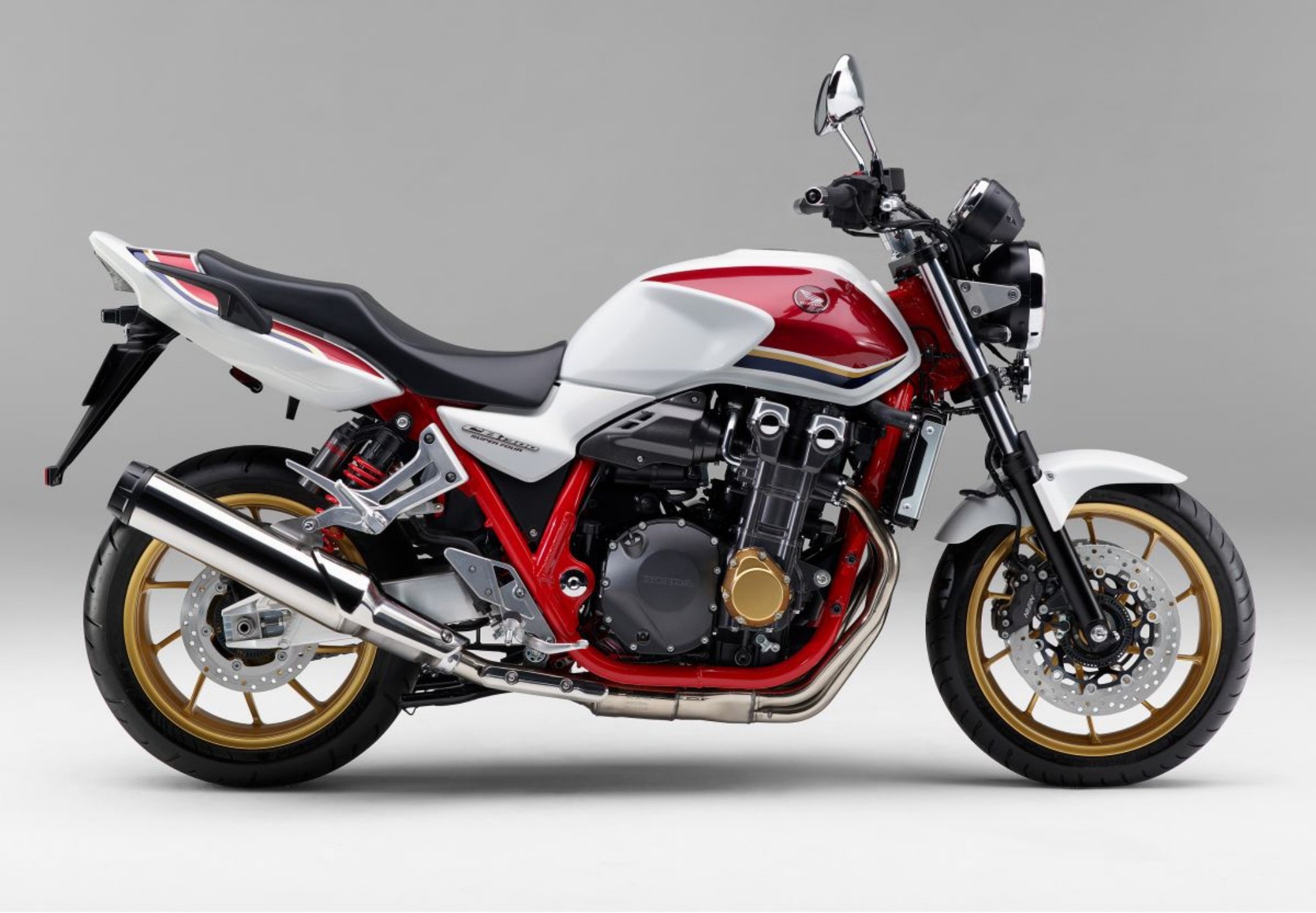 Honda Cb1300 Super Four 2025 เพิ่มฟีเจอร์และอุปกรณ์ตกแต่งติดตั้งจากโรงงาน