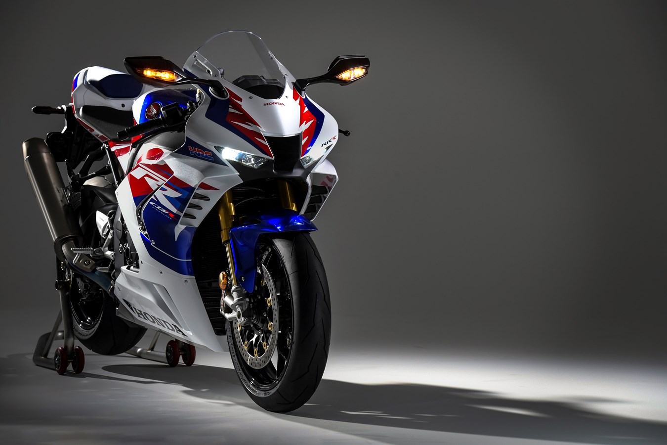 Honda Cbr1000rr-r Sp 2025 สีใหม่ พร้อมสเปคและราคา