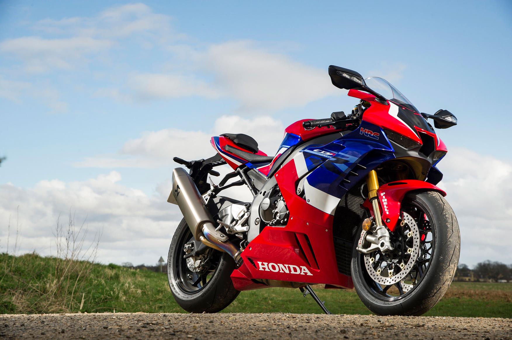 รีวิว Honda Cbr1000rr-r Sp 2025 โฉมใหม่กำลังจะมา