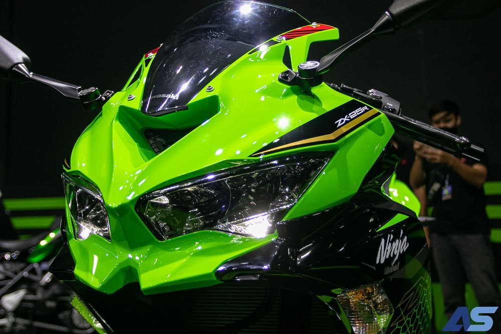 ใหม่ New Kawasaki Ninja Zx-25r 2025 ราคา คาวาซากิ Zx-25r ตารางผ่อน-ดาวน์